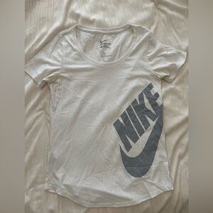 Nike tee shirt